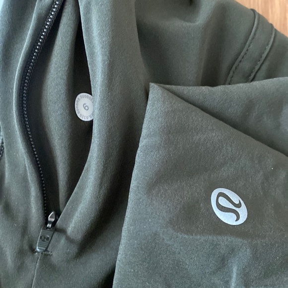 ❤️ Lululemon Track That MR Short 5" Lined Dark Olive Size 6 NWT - Picture 8 of 10